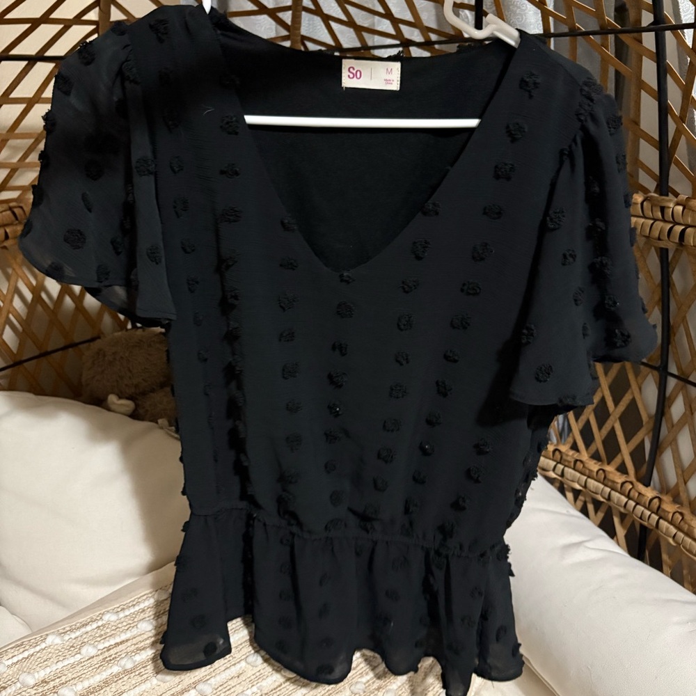 Women’s black shirt